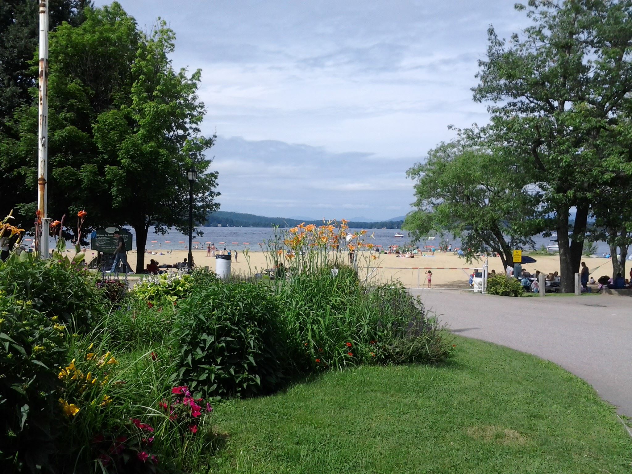 The flowers at the Entrance to Weirs Beach